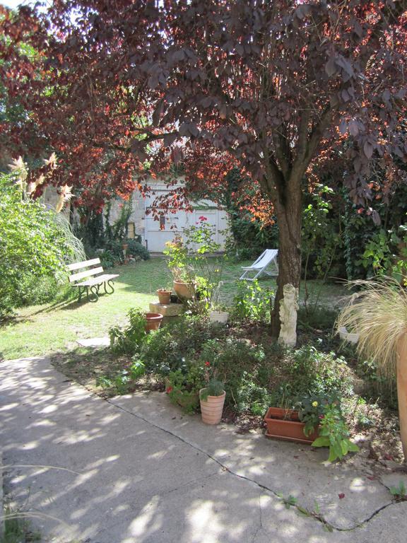 Chambre D'Hotes La Tour De Brazalem Nérac Kültér fotó