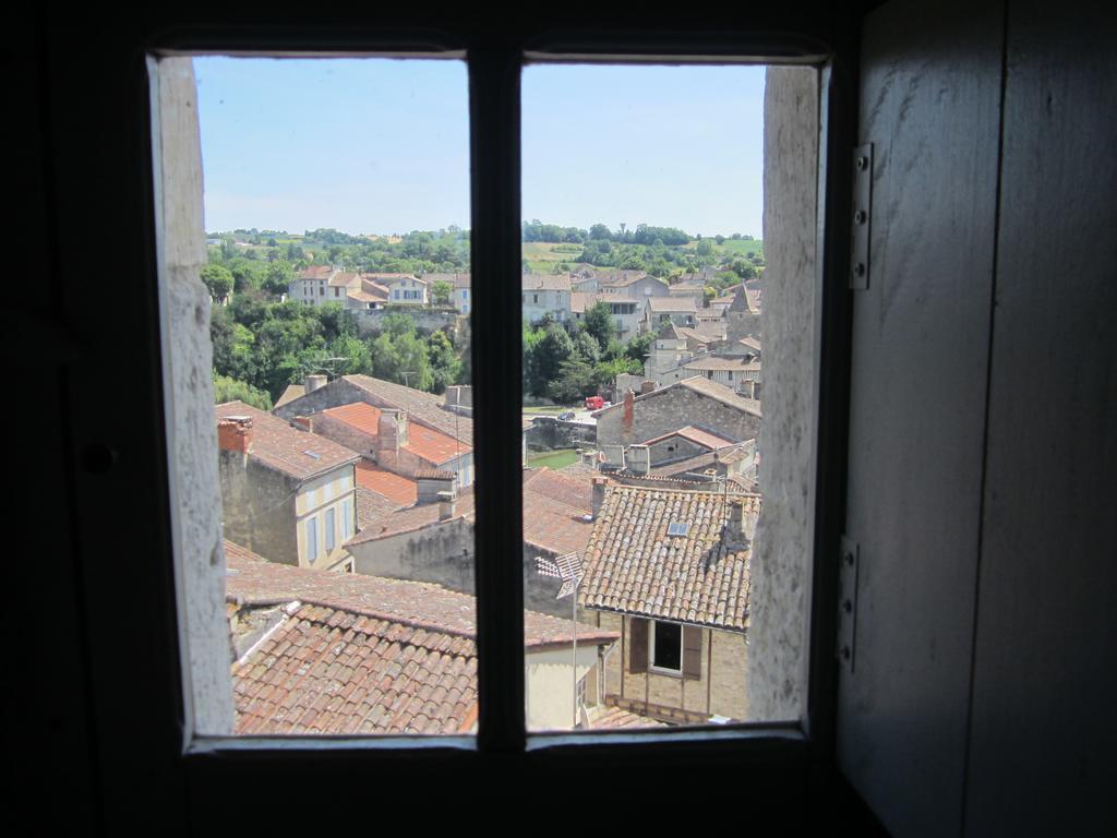 Chambre D'Hotes La Tour De Brazalem Nérac Szoba fotó